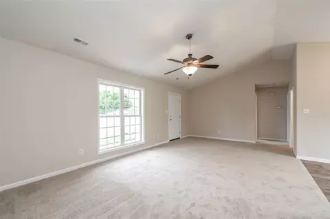 170 Dillard Rd, Duncan, SC 29334 photo 2