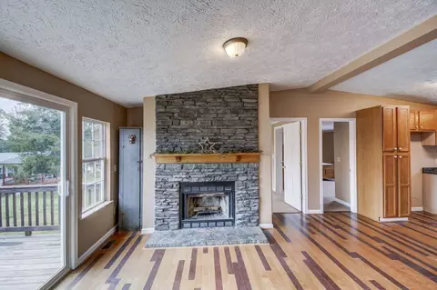 3713 Pennington Rd, Greer, SC 29651 photo 9