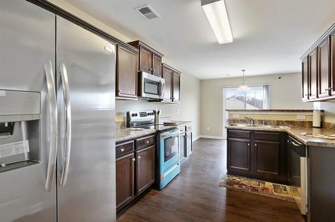 303 Brandon Oaks Dr, Moore, SC 29369 photo 3