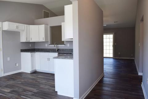 5 Avis Ct, Greer, SC 29651 photo 6
