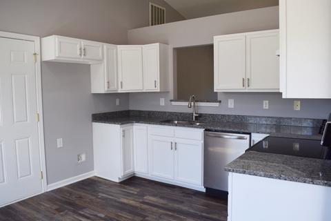 5 Avis Ct, Greer, SC 29651 photo 4