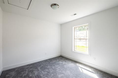135 North Ave, Duncan, SC 29334 photo 17