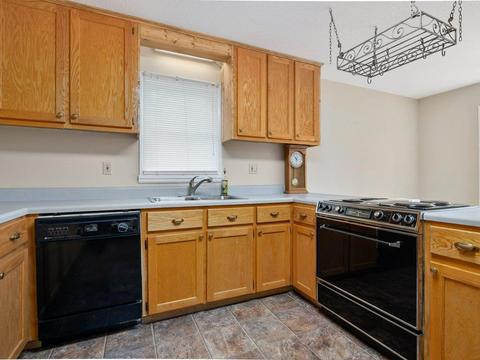 114 Matthew Ct, Moore, SC 29369 photo 9