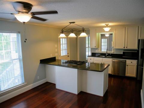 137 Hampton Dr, Gaffney, SC 29341 photo 8
