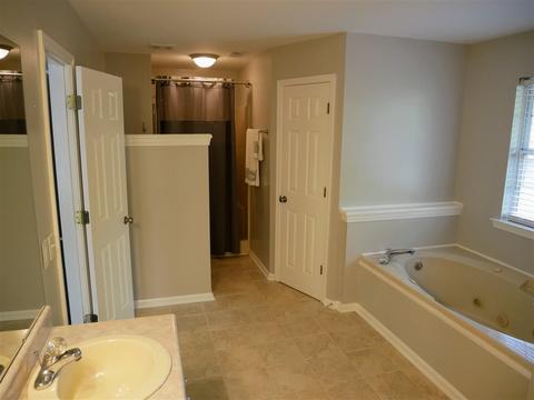 137 Hampton Dr, Gaffney, SC 29341 photo 12