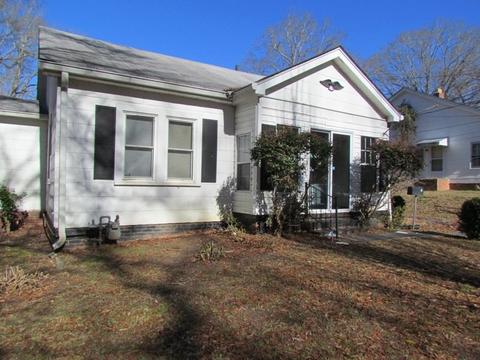 211 Pine St, Union, SC 29379 photo 1