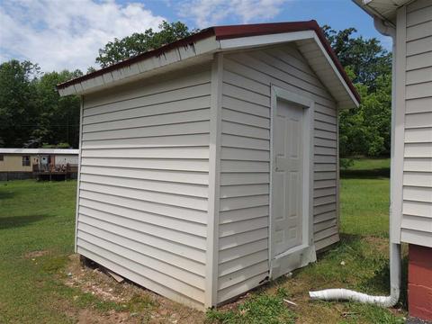 4325 Compton Bridge Rd, Campobello, SC 29322 photo 3