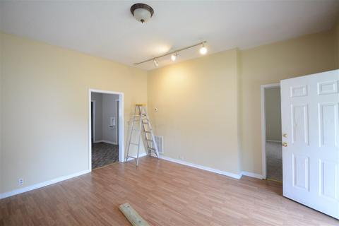 10 19th St, Greer, SC 29651 photo 2