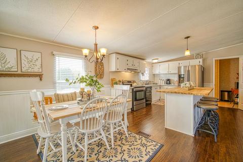 325 E Fox Ridge Dr, Lyman, SC 29365 photo 7