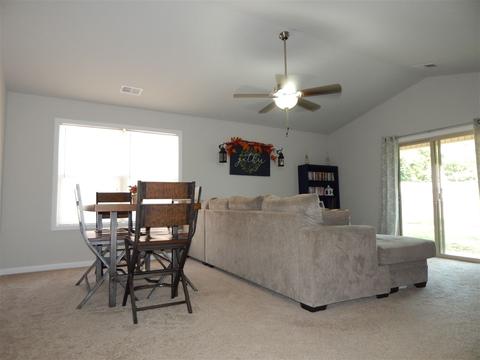336 Crescent Cir, Duncan, SC 29334 photo 6