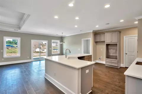 541 Cox Rd, Greer, SC 29651 photo 5