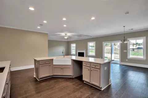 541 Cox Rd, Greer, SC 29651 photo 9