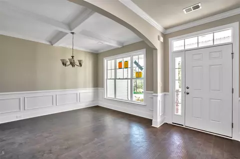541 Cox Rd, Greer, SC 29651 photo 2