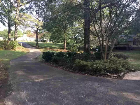 142 Meagan Dr, Moore, SC 29369 photo 3