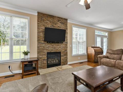 2 Cunningham Point Ct, Greer, SC 29651 photo 9