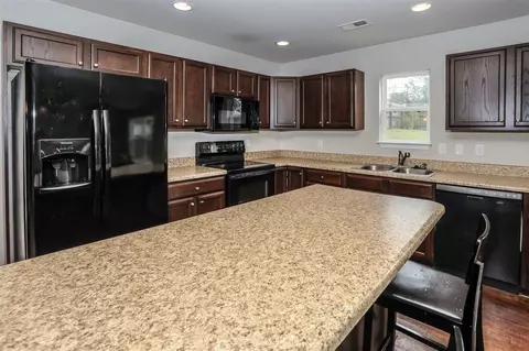 340 Crescent Cir, Duncan, SC 29334 photo 9