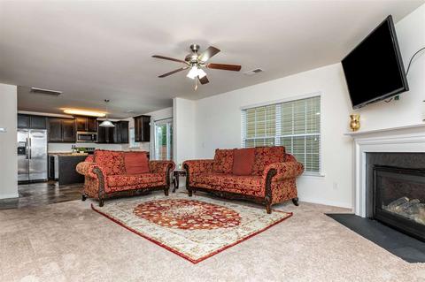 409 Saddleback Trl, Duncan, SC 29334 photo 2