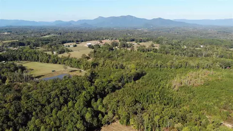 587 Fair Winds Dr, Tryon, NC 28782 photo 7