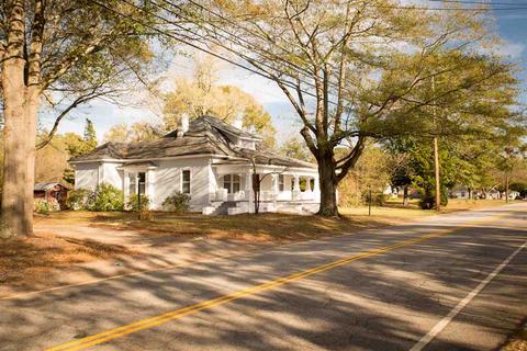 81 E Main St, Inman, SC 29349 photo 2