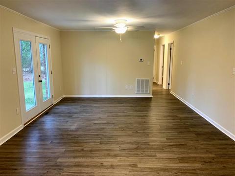 111 Crestview Dr, Gaffney, SC 29341 photo 2