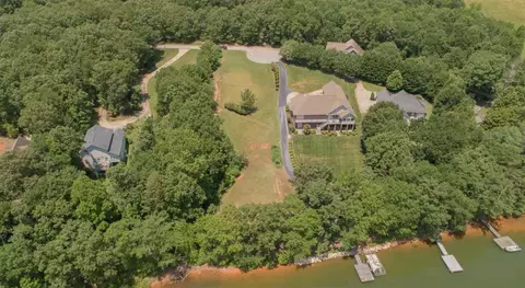 250 Johnsons Pointe Ct, Chesnee, SC 29323 photo 4