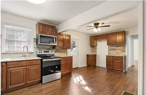 112 N Hendricks Ln, Easley, SC 29640 photo 15