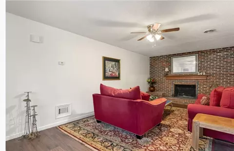 112 N Hendricks Ln, Easley, SC 29640 photo 17
