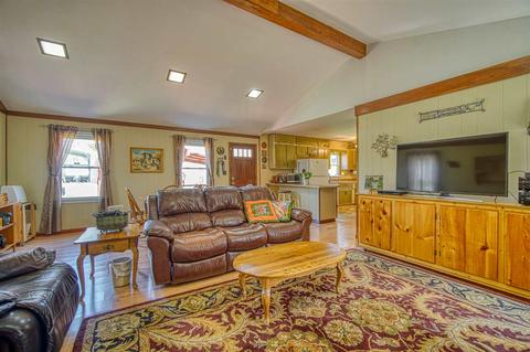 305 Pineview Dr, Moore, SC 29369 photo 4