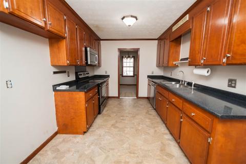 105 Graystone Dr, Moore, SC 29369 photo 8