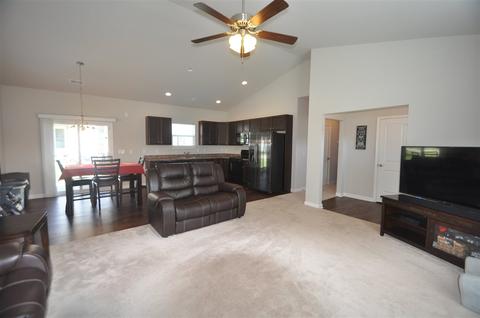 8 7th St, Greer, SC 29651 photo 5