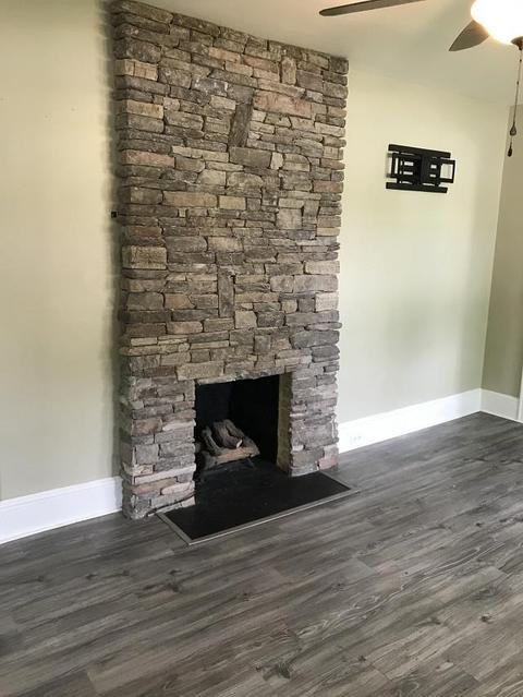 421 E Montgomery St, Gaffney, SC 29341 photo 3