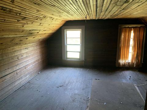 215 E Frontage Rd, Campobello, SC 29322 photo 9