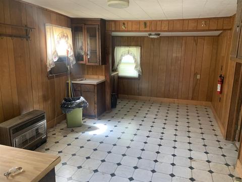 215 E Frontage Rd, Campobello, SC 29322 photo 2