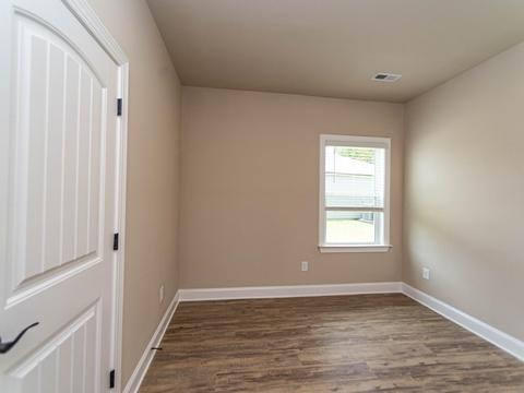 2110 Greasby Dr, Greer, SC 29650 photo 9