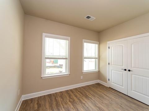 2110 Greasby Dr, Greer, SC 29650 photo 3