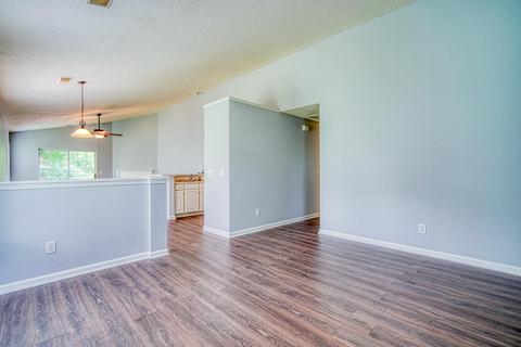 328 Hampton Ridge Dr, Greer, SC 29651 photo 4