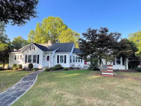212 E Fairview Ave, Gaffney, SC 29340 photo 1