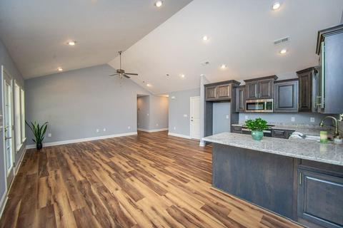 215 Ashton Dr, Moore, SC 29369 photo 5