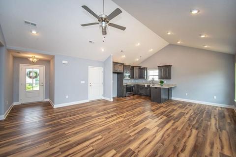 215 Ashton Dr, Moore, SC 29369 photo 4