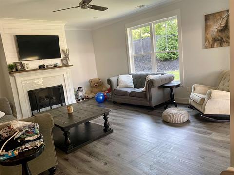 106 Cunningham Dr, Greer, SC 29650 photo 6