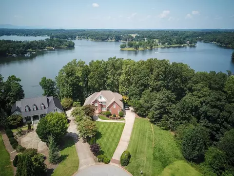 220 E Caledonia Ct, Inman, SC 29349 photo 5