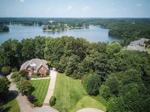 220 E Caledonia Ct, Inman, SC 29349 photo 4