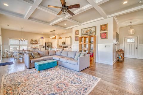 423 Dickson Rd, Campobello, SC 29322 photo 3