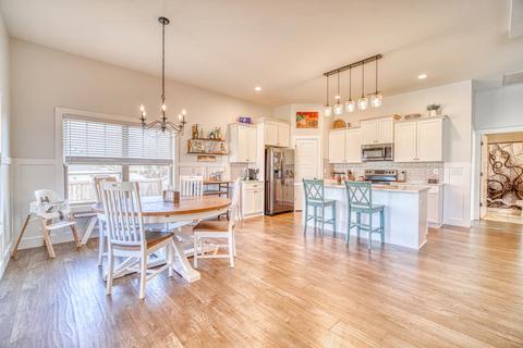 423 Dickson Rd, Campobello, SC 29322 photo 4