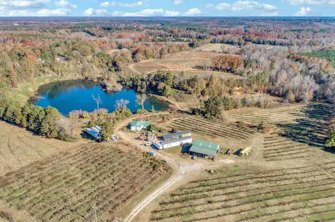 2425 Watson Rd, Enoree, SC 29335 photo 2
