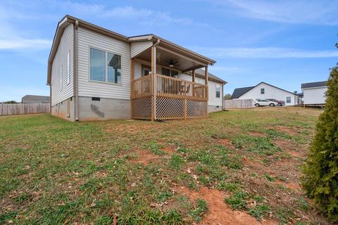 419 Dickson Rd, Campobello, SC 29322 photo 7