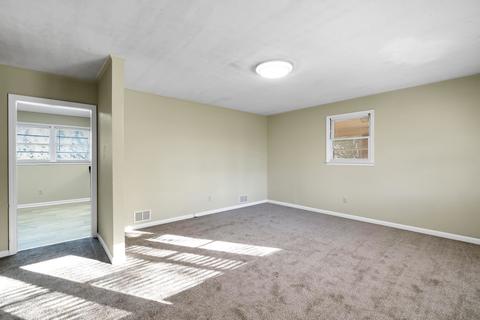 122 Collette St, Moore, SC 29369 photo 2