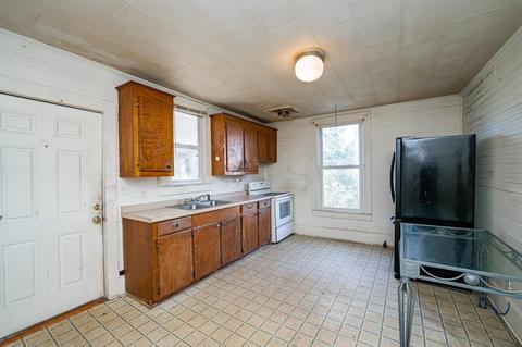 150 Pine St, Clinton, SC 29325 photo 13