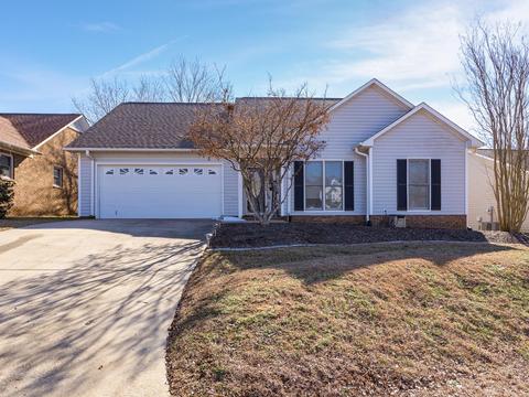213 Ashton Dr, Moore, SC 29369 photo 1