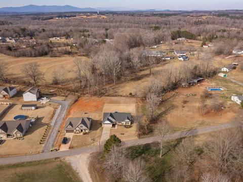 439 Dickson Rd, Campobello, SC 29322 photo 27